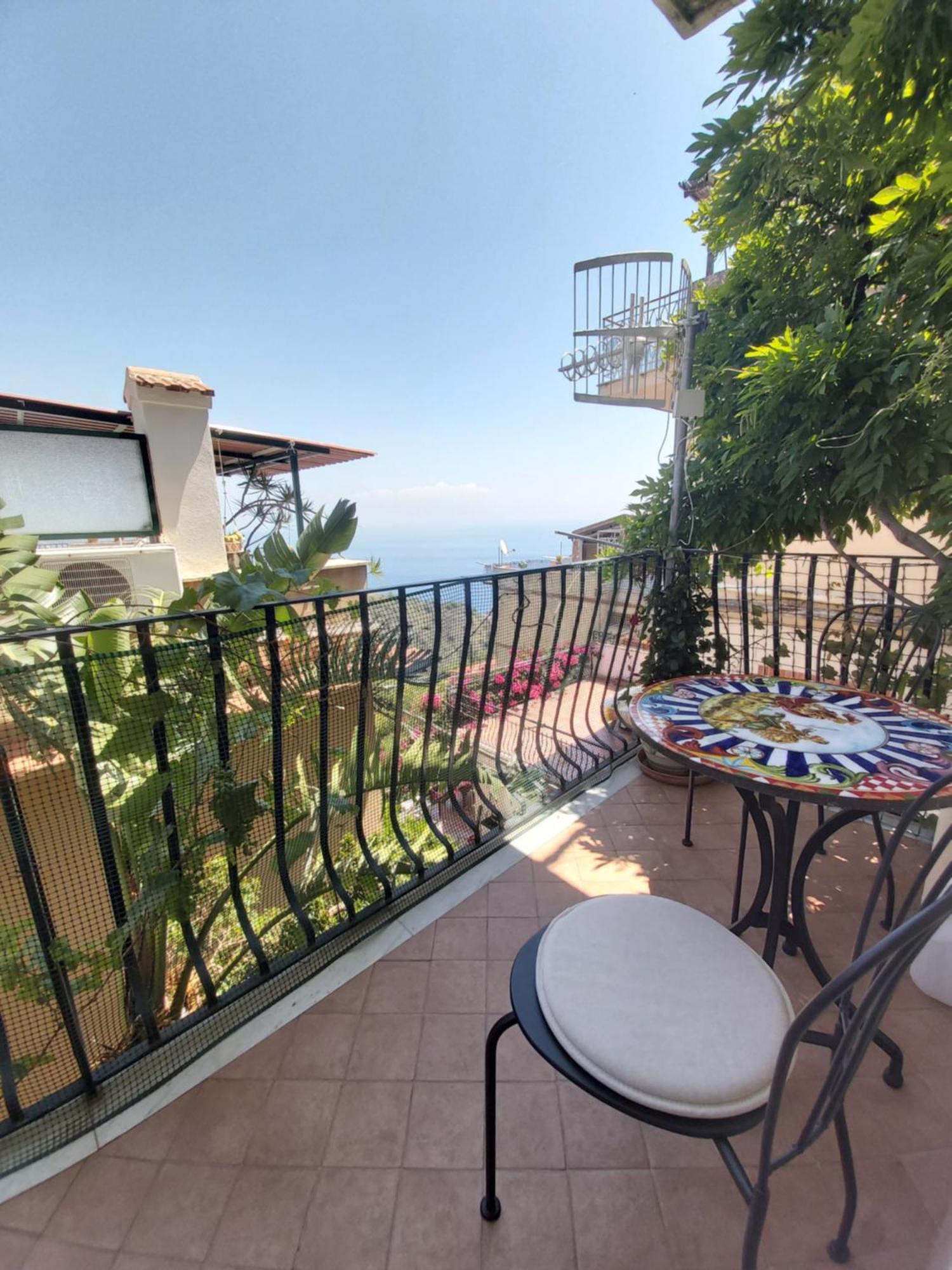 La Guardiola Di Angela E Nino Bed & Breakfast Таормина Стая снимка